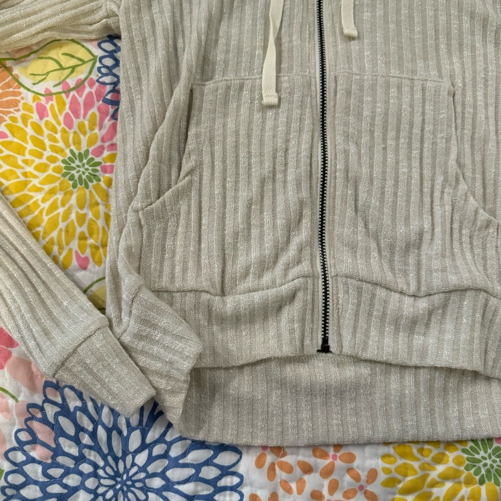 NWT medium Abercrombie & fitch jacket - Picture 3 of 3